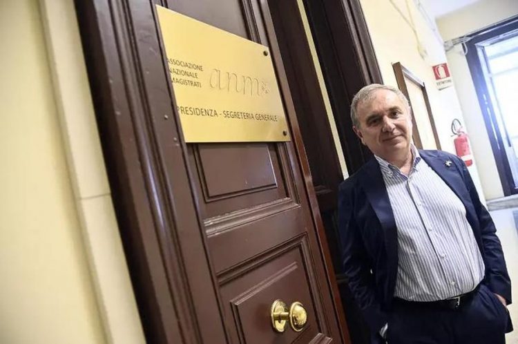 Polemikat drejtësi-qeveri për emigrantët, reagon kreu i shoqatës së magjistratëve në Itali: Zbatojmë direktivën e BE-së