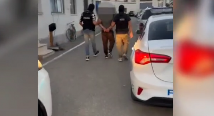 I shpallur në kërkim nga drejtësia italiane, 38-vjeçari arrestohet në Belsh 