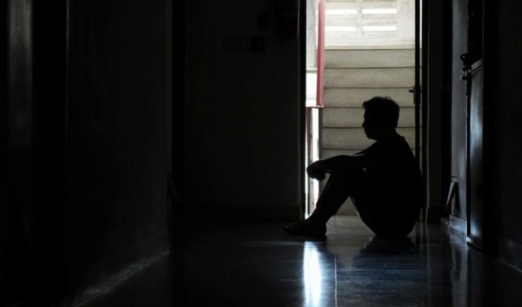 Edhe burrat, viktima të dhunës në familje/ Rriten me 20% rastet e lëndimeve të tyre