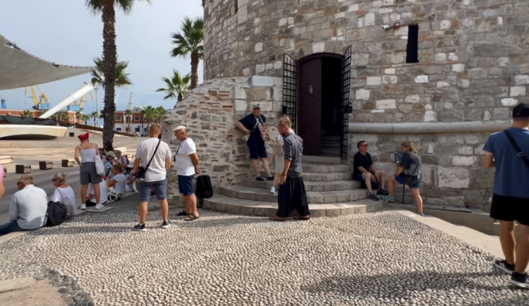 Turizëm gjithëvjetor në Durrës, operatorët: Duhet të përmirësohet infrastruktura turistike