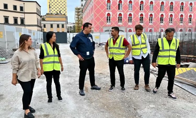 Teatri i ri Kombëtar/ Veliaj inspekton punimet: Skuadra jonë ndërton, opozita djeg e shkatërron 