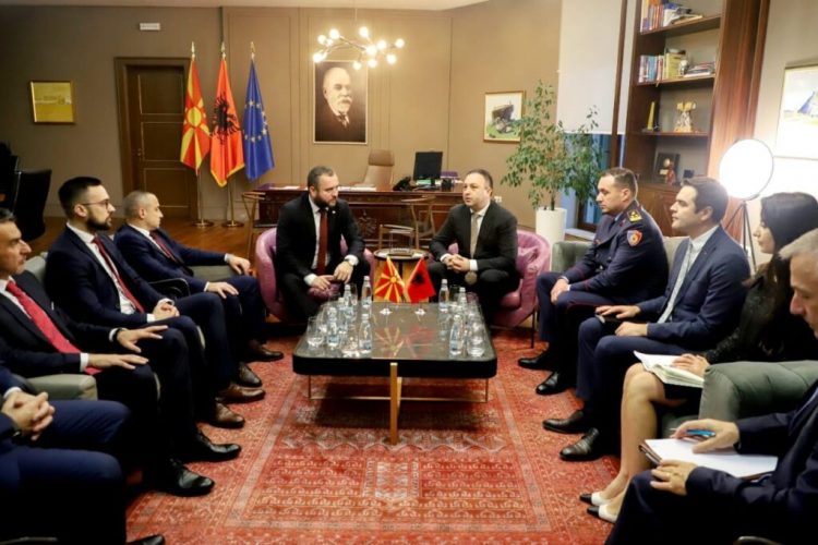 Ministri Hoxha takon homologun e Maqedonisë së Veriut: Lehtësi të tjera në pikëkalimet kufitare 