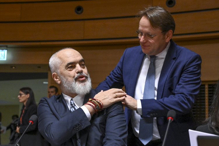 Konferenca e dytë ndërqeveritare me BE-në, Varhelyi: Shqipëria përmbushi reformat e kërkuara me vendosmëri 