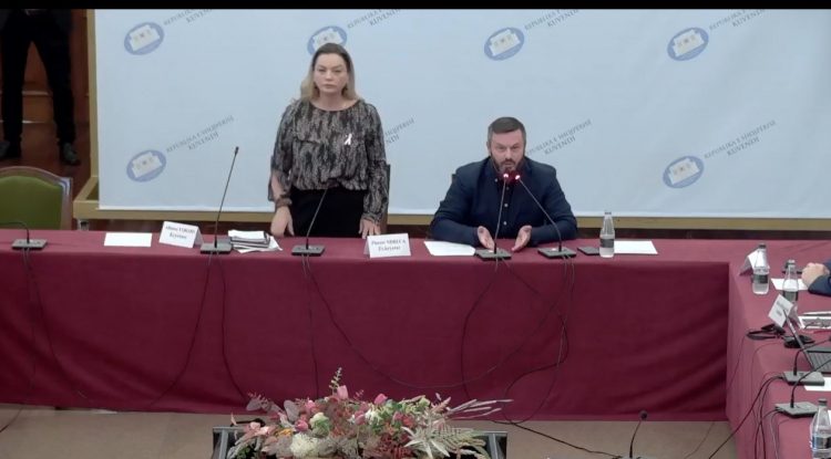 “Ti punon duke vjedhur”/ Tensione mes Vokshit dhe Ndrecës, socialisti: Nëse ke këllqe hajde m’i provo në Gjykatë