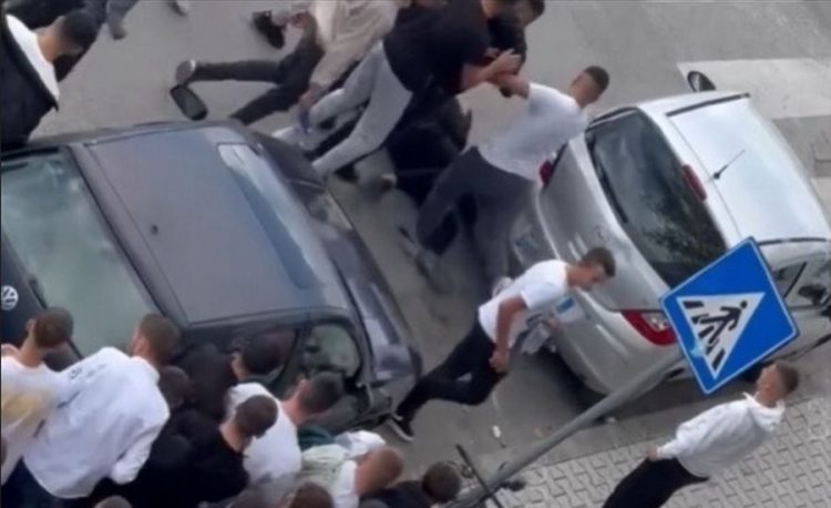 Sherri në shkollën e Shkozetit/ Policia: Ka nisur procedimi penal për dy 17-vjeçarë