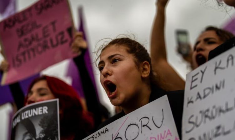 Në Turqi shpërthejnë protestat kundër dhunës ndaj grave