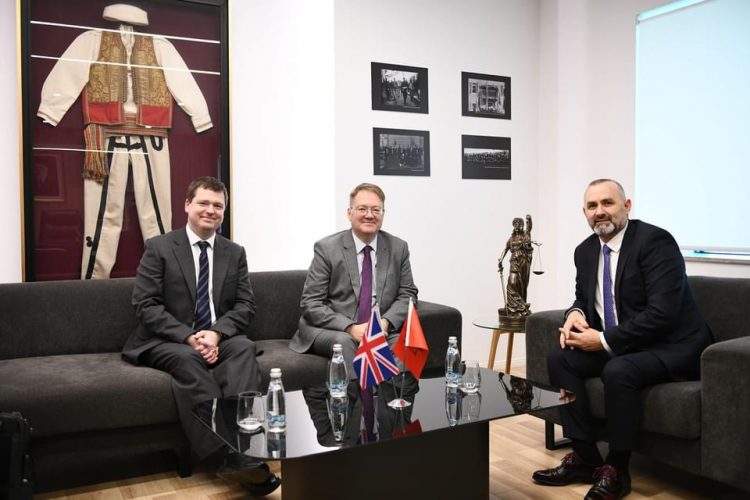 Komisioni i Përbashkët Mbikëqyrës me Britaninë e Madhe/ Manja: Të angazhuar për reforma të qëndrueshme në drejtësi
