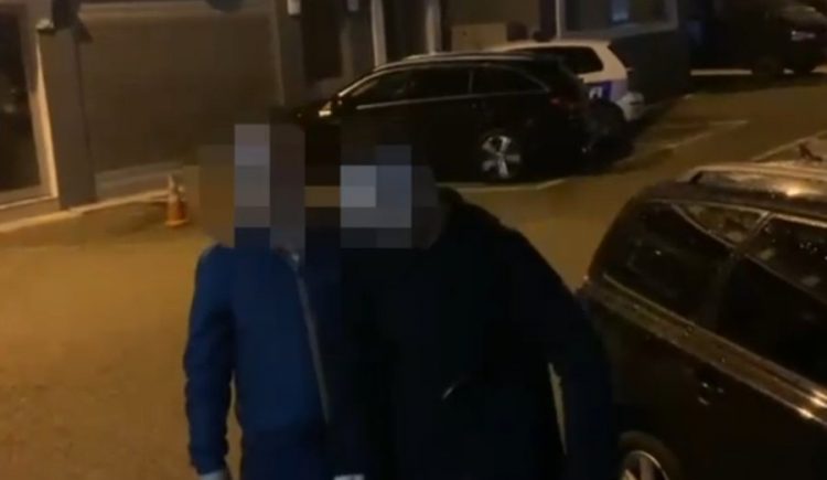 Akuzohen për grabitje me armë në Itali, arrestohen dy vëllezër në zonën e Freskut