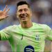 Lewandowski shënon tripletë dhe rikthen Barcelonën te fitorja