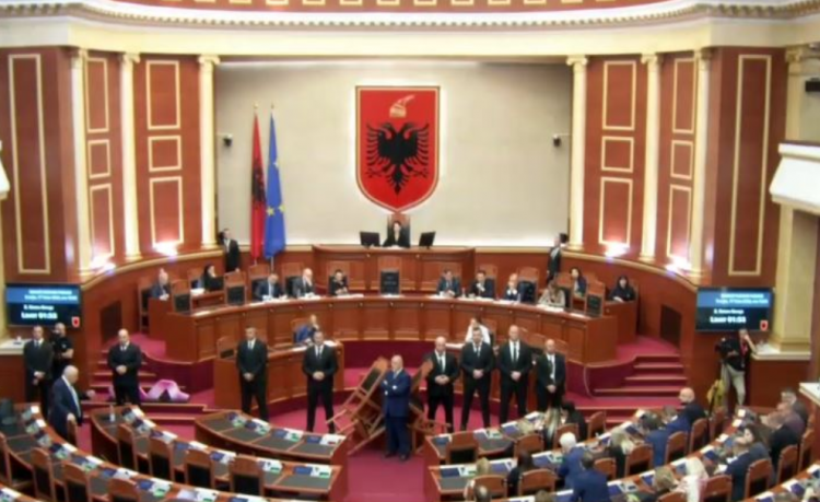 Jurgys Çyrbja dorëzoi mandatin, Spiropali i njofton vakancën KQZ-së 