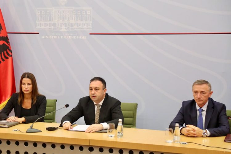 Emri/ Ministri i Brendshëm prezanton kryeadministratoren e re të AAPSK: Agjencia, mekanizëm për luftën kundër krimit! 