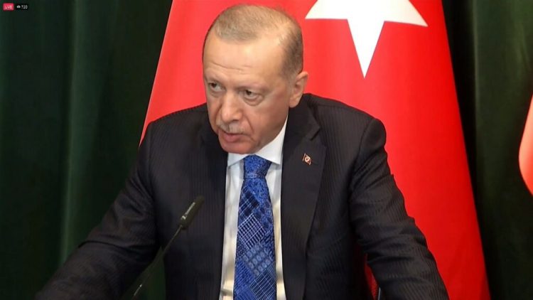 Erdogan: Xhamia e Namazgjasë, dhuratë nga populli turk për motrat e vëllezërit myslimanë në Shqipëri 