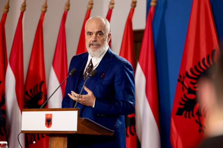 “Hungaria, model për reformat e brendshme”, Rama: Nënshkruam dy marrëveshje 