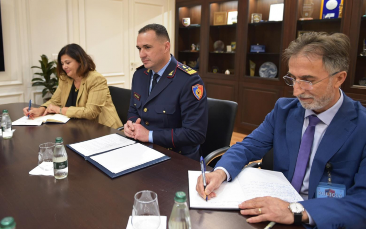 Drejtori i Përgjithshëm i Policisë, Ilir Proda takim me ekspertët e dërguar nga qeveria britanike