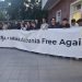 “MAFIA-Make Albania Free again”, protestuesit së bashku me deputetët e PD para Kryeministrisë