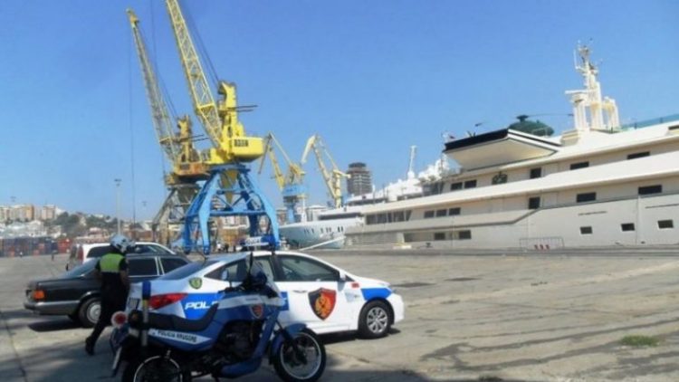 Arrestohet në Portin e Durrësit trafikanti gjerman, tentoi të largohej nga Shqipëria me pasaportë false