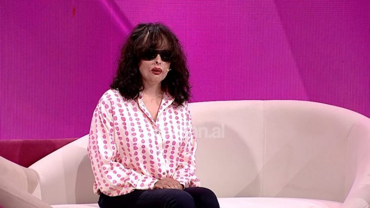 Humbi shikimin dhe u rrit jetime, historia e Vekos: Nënën s’e njoha, babain e takova kur isha 17 vjeçe