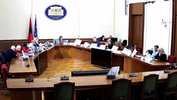 “Hetimori’ i Shëndetësisë”/ PD “monolog”, socialistët asnjë fjalë