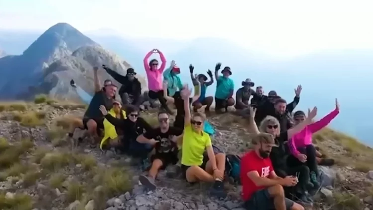 VIDEO/ Në Majën e Çipinit në Vlorë, Rama ndan aventurën e guximshme të turistëve