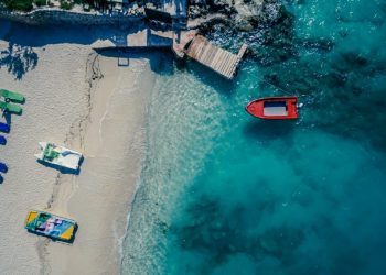 “Culture Trip”: Befasohuni nga plazhet e klasit botëror të Rivierës Shqiptare