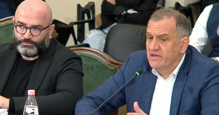 Debat në Komisionin e Sterilizimit/ Beqaj kërkon të bëjë prezantim me Power Point! Vokshi: Shkoni në Surrel, këtu nuk jemi…