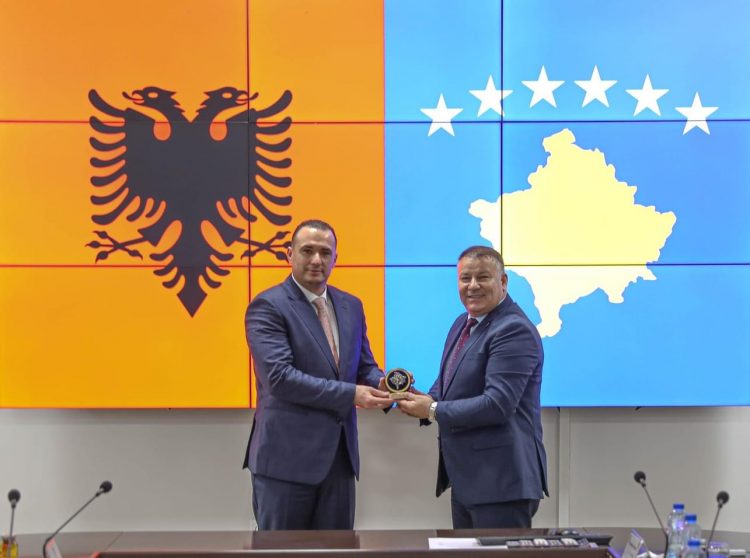 Drejtori i ri i Policisë së Shtetit zhvillon vizitën e parë në Kosovë