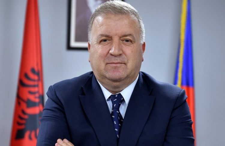 Tonin Vocaj letër kolegëve pas largimit nga detyra: Vijoni të ruani rendin me përkushtim e kurajo…