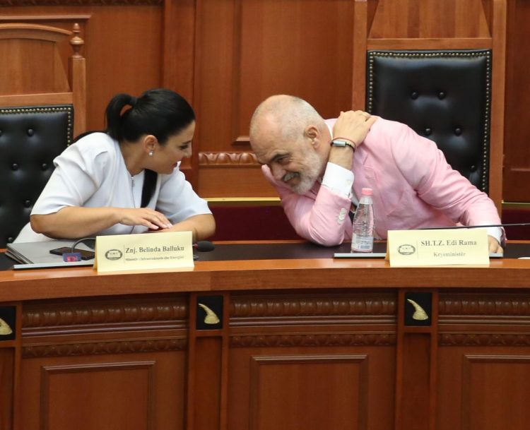Bardhi publikon lajmin e revistës gjermane: Balluku e Rama i dhanë koncesionin në Portin e Durrësit një kompanie kroate me lidhje të dyshimta në Ekuador