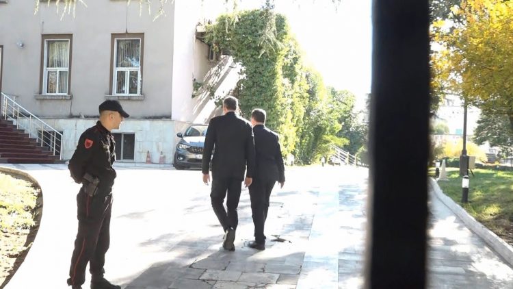 Data e zgjedhjeve/ PD bojkoton, Begaj pret përfaqësuesit e PS dhe Celibashin