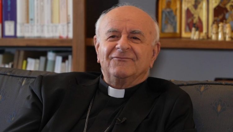 Prifti i parë që erdhi në Shqipërinë komuniste: Ramiz Alia donte të hapte portën, por nuk dinte…