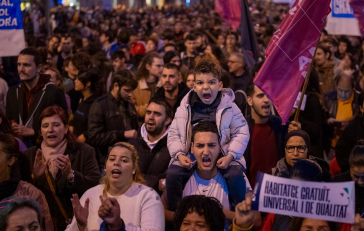 Në Barcelonë protestohet kundër rritjes së çmimeve të qirasë 