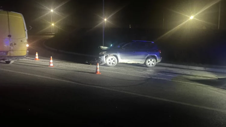 Aksident i rëndë në Kukës, katër të plagosur pas përplasjes së dy makinave