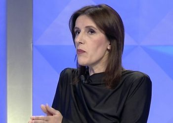 “Për Hamza Licin nuk u hapën dyert e mortit”, dyshimi i gazetares: Në banesë mund të ketë qenë…