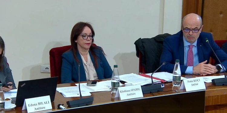 “Jemi tallur me dëshmitarët duke lënë me orë të tëra pas dere”, deputeti i PS: Ish-ministri Beqaj, strumbullari i të gjithë… 