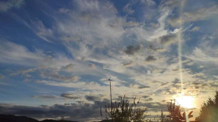 Kthjellime dhe ulje temperaturash! Parashikimi i motit për fundjavën 