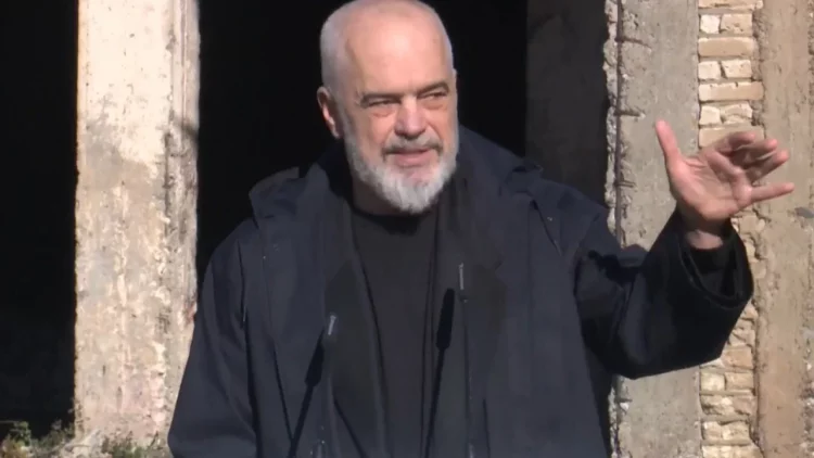 Rama prezanton projektin turistik në Bulqizë: Të hedhin fjalën nga e majta, por therja e fjalës të vjen nga e djathta