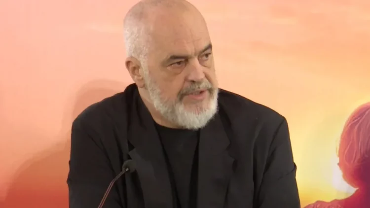 “Disa sharlatanë flasin për rritje të menjëhershme te pensioneve”, Rama: Janë maskat e Sudes në kat të tetë dhe me tuta në mal