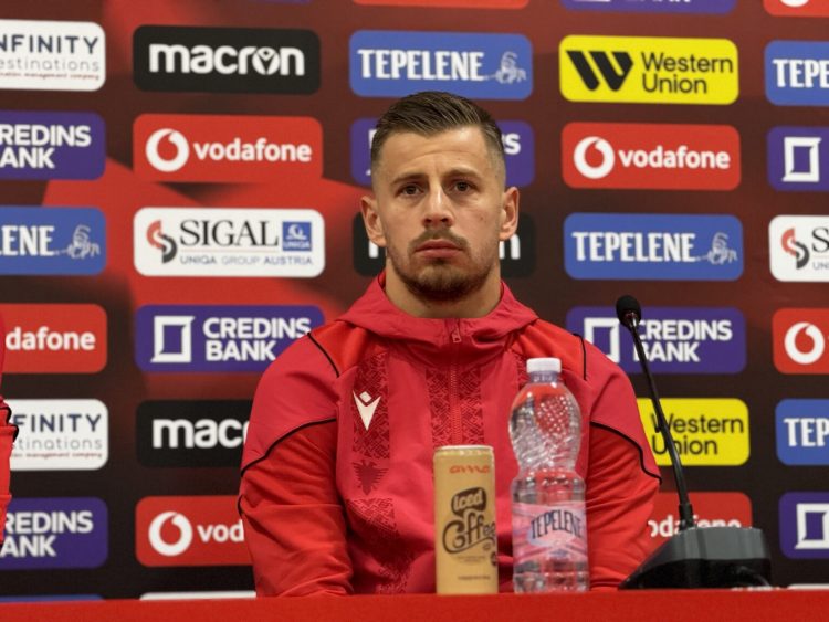 “Nuk i shikoj notat që më vendosin”/ Ramadani: Avantazhi ynë i vetëm janë tifozët, ja pse humbëm në Pragë 