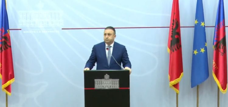 Ministri Hoxha prezanton 12 drejtuesit e Policisë në qarqe, ja emrat e tyre  