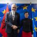 Foto/ Kryeministri Rama takohet me komisioneren për Zgjerimin