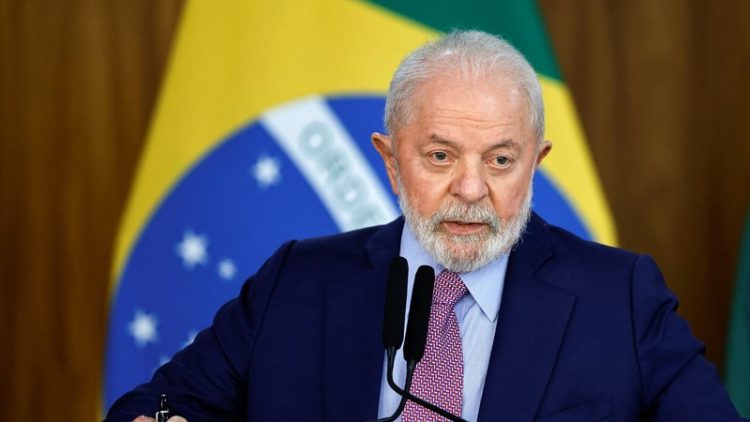 U rrëzua në shtëpi dhe lëndoi kokën, presidenti i Brazilit i nënshtrohet një operacioni në tru
