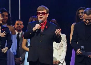Elton John humb shikimin