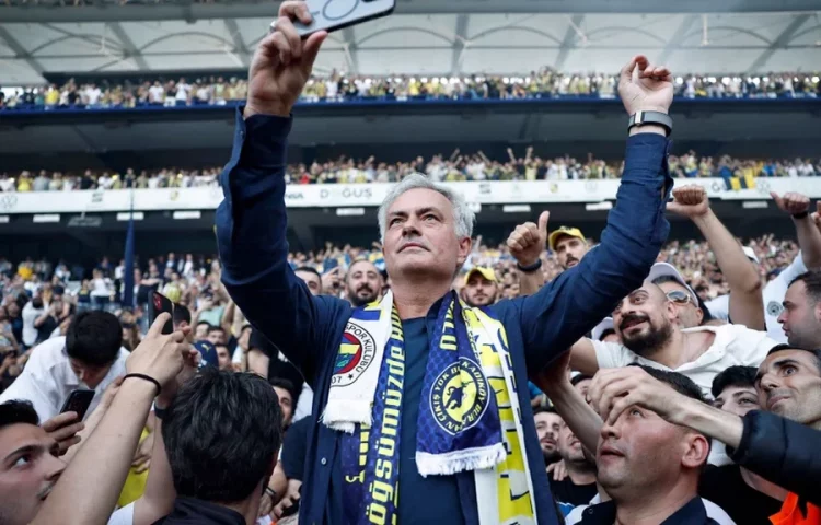Jose Mourinho rrezikon shkarkimin nga Fenerbahçe
