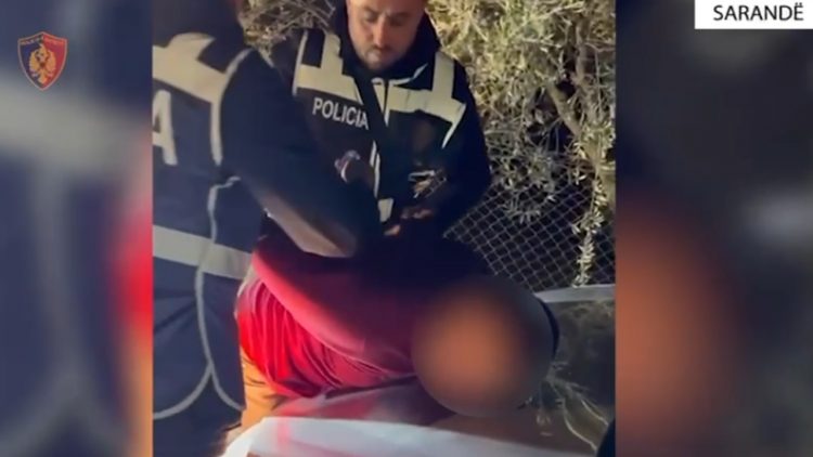 U kap duke transportuar vaj kanabisi, arrestohet 35-vjeçari në Sarandë