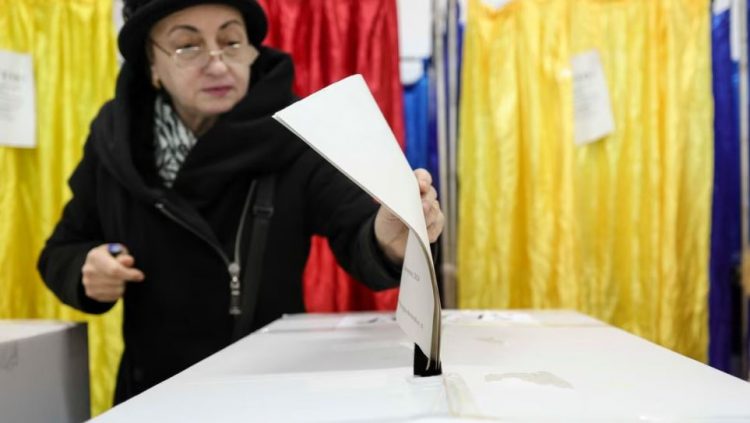 Rumunët votojnë për Parlament të ri