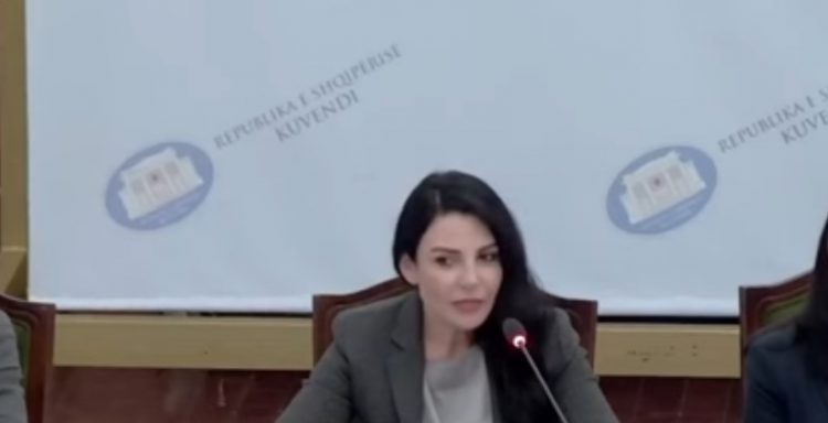 “Unë bëj punë burrash…”, Balluku i përgjigjet Berishës për aromat e parfumeve në parlament