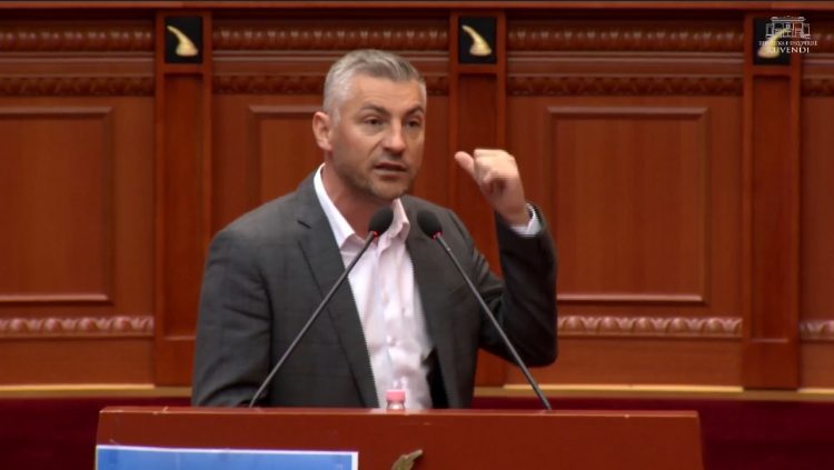 “Me këtë dhembshurinë e faljes së gjobave na këputët shpirtin”, Nallbati-socialistëve: 12 vite keni arrestuar hallexhinjtë