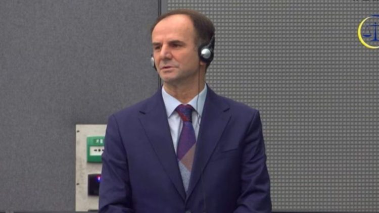 “Ky është moment i errët për mua”, Hajredin Kuçi deklarohet i pafajshëm para Gjykatës Speciale