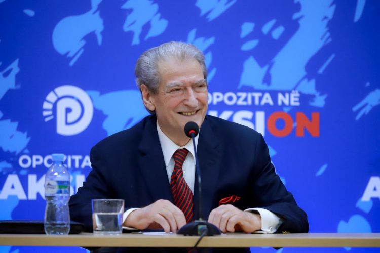 Gjykata e Tiranës njeh Sali Berishën si kryetar të PD-së