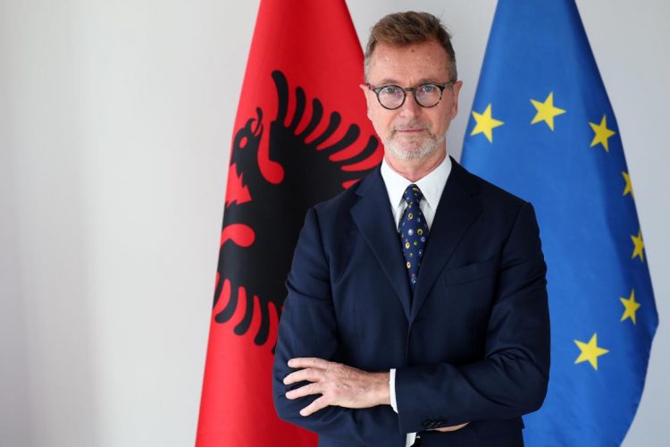 Hapja e grupkapitullit të 6-të të negociatave/ Ambasadori i delegacionit të BE-së: Një tjetër arritje e rëndësishme!
